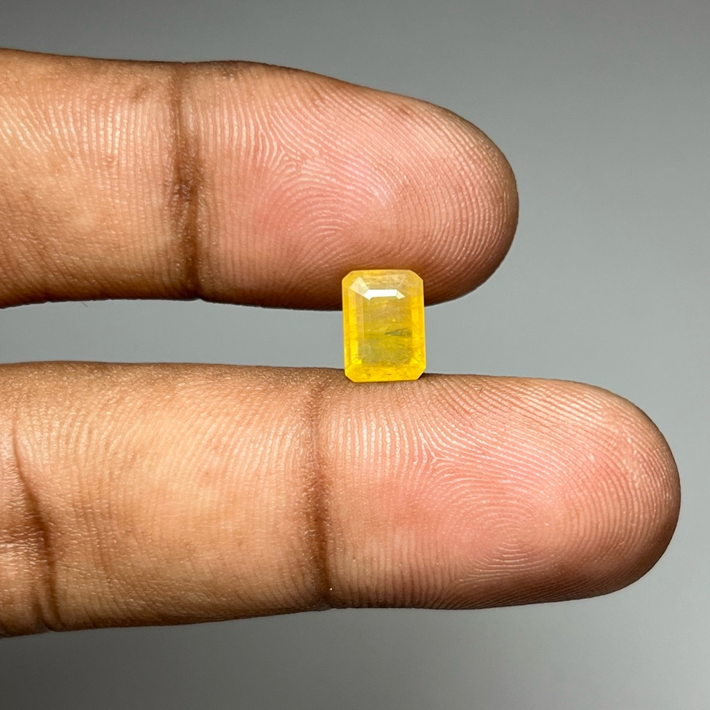 Natural Yellow Sapphire corundum Batu yellow safir yakut Africa kotak shape Dim 8x6x4