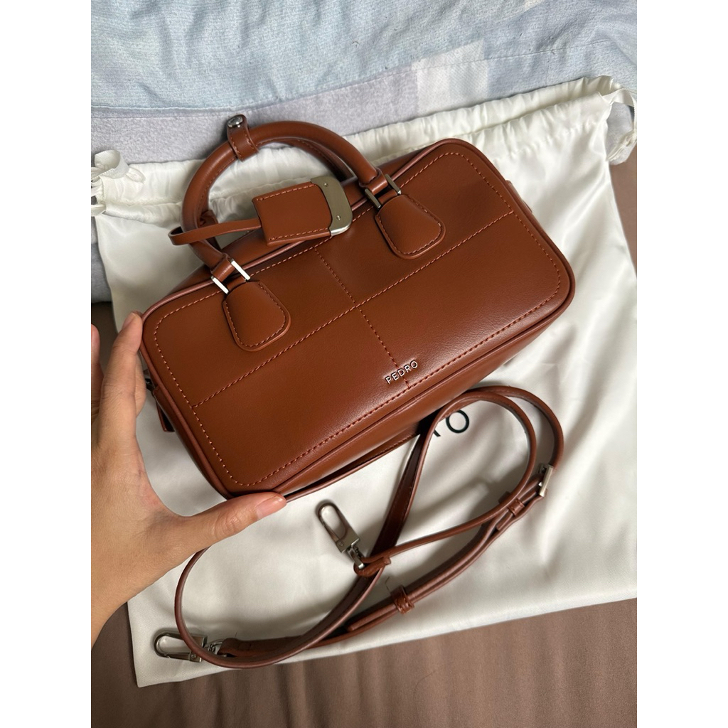 Preloved Pedro Sling Bag (Original 100%)