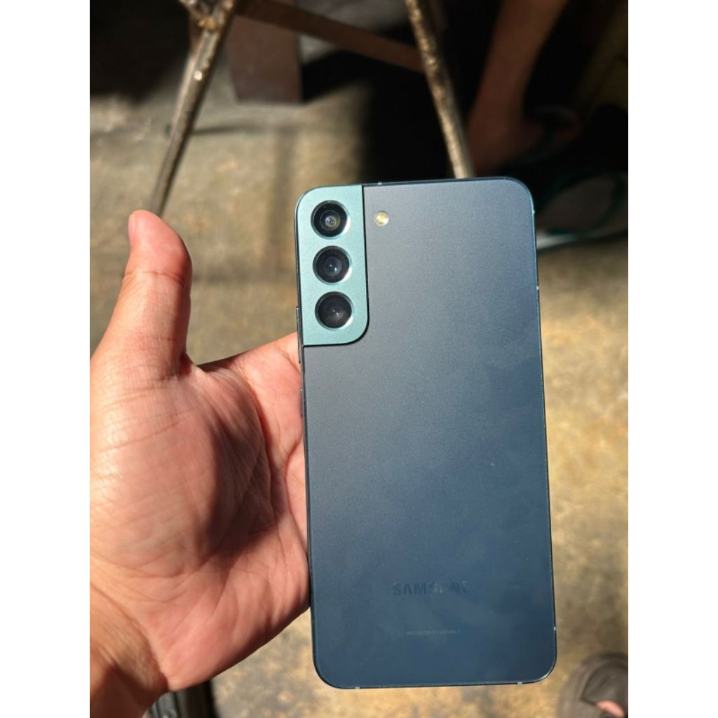 Samsung S22+ 8/256 Minus Lcd
