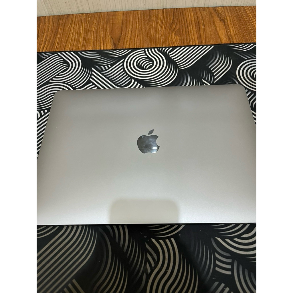 Macbook Mac Air M1 A2337 lock icloud