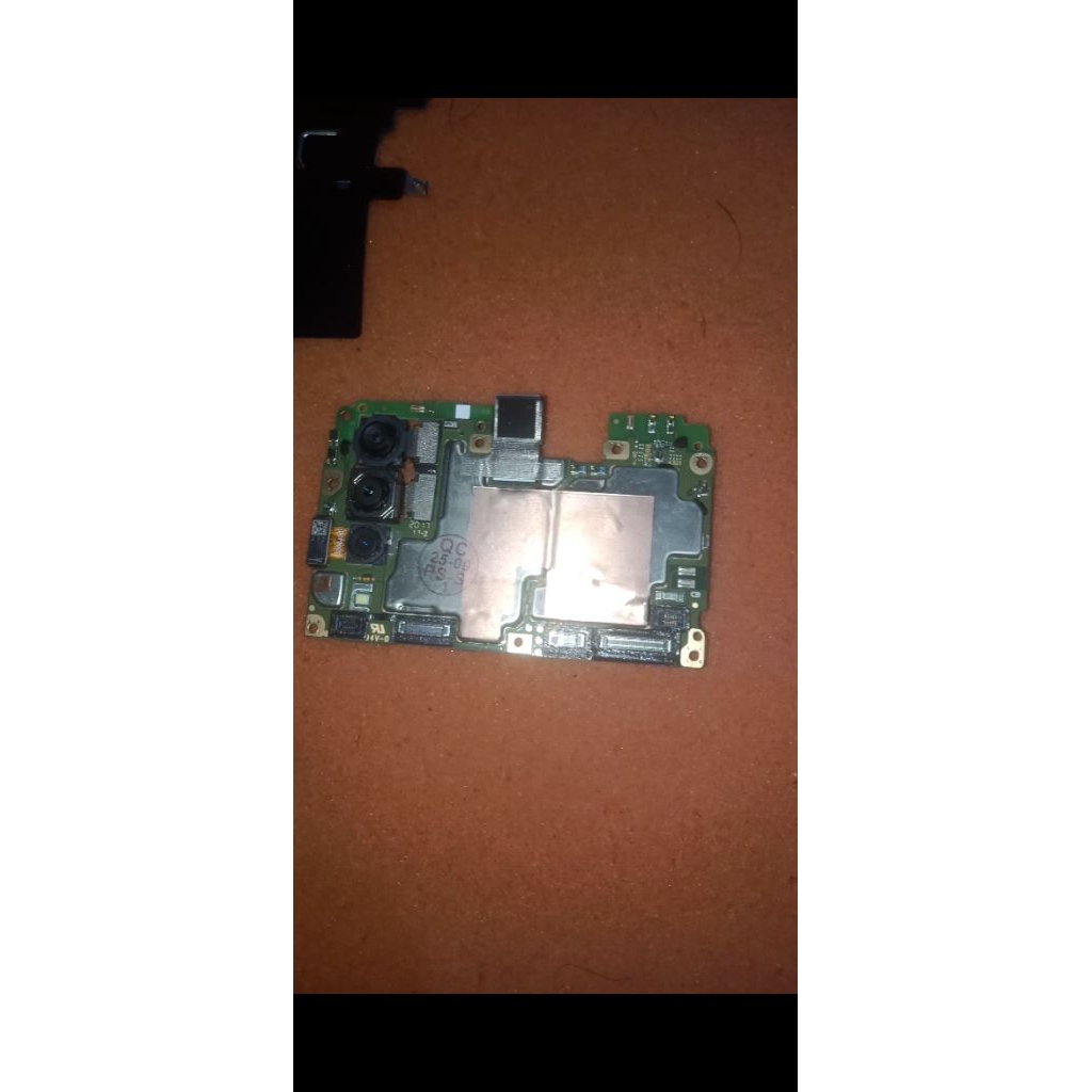 Mesin Vivo Y17 8/256 Refurbis no minus Bahan buat jagalan mesin yang sama merek bergaransi