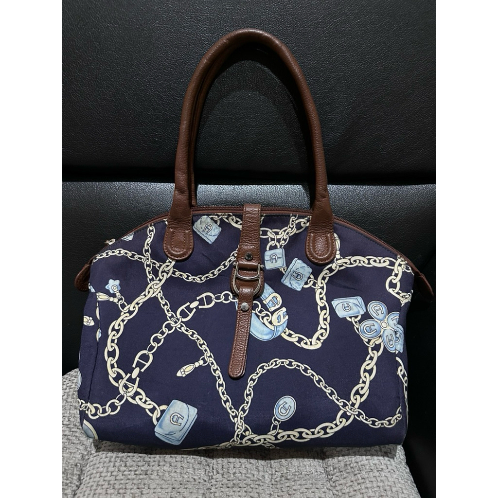 aigner tote nylon auth