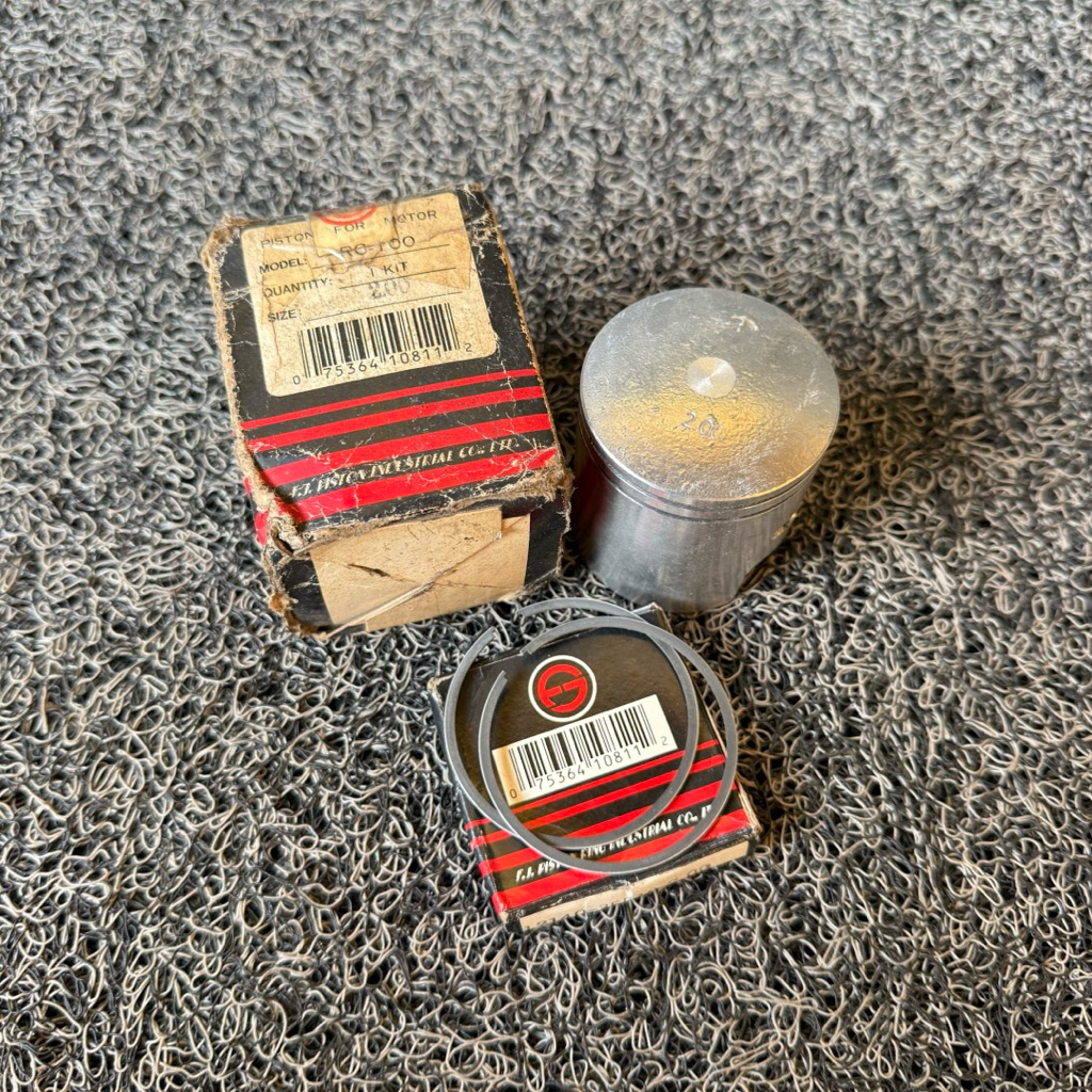 Piston Seher Set Ring Suzuki RC100 RC 100 Os 200 (Nos)