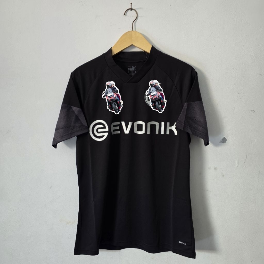 BVB TRAINING JERSEY - 771826 - BRAND NEW WITHOUT TAG - SIZE M - 72 x 50 cm