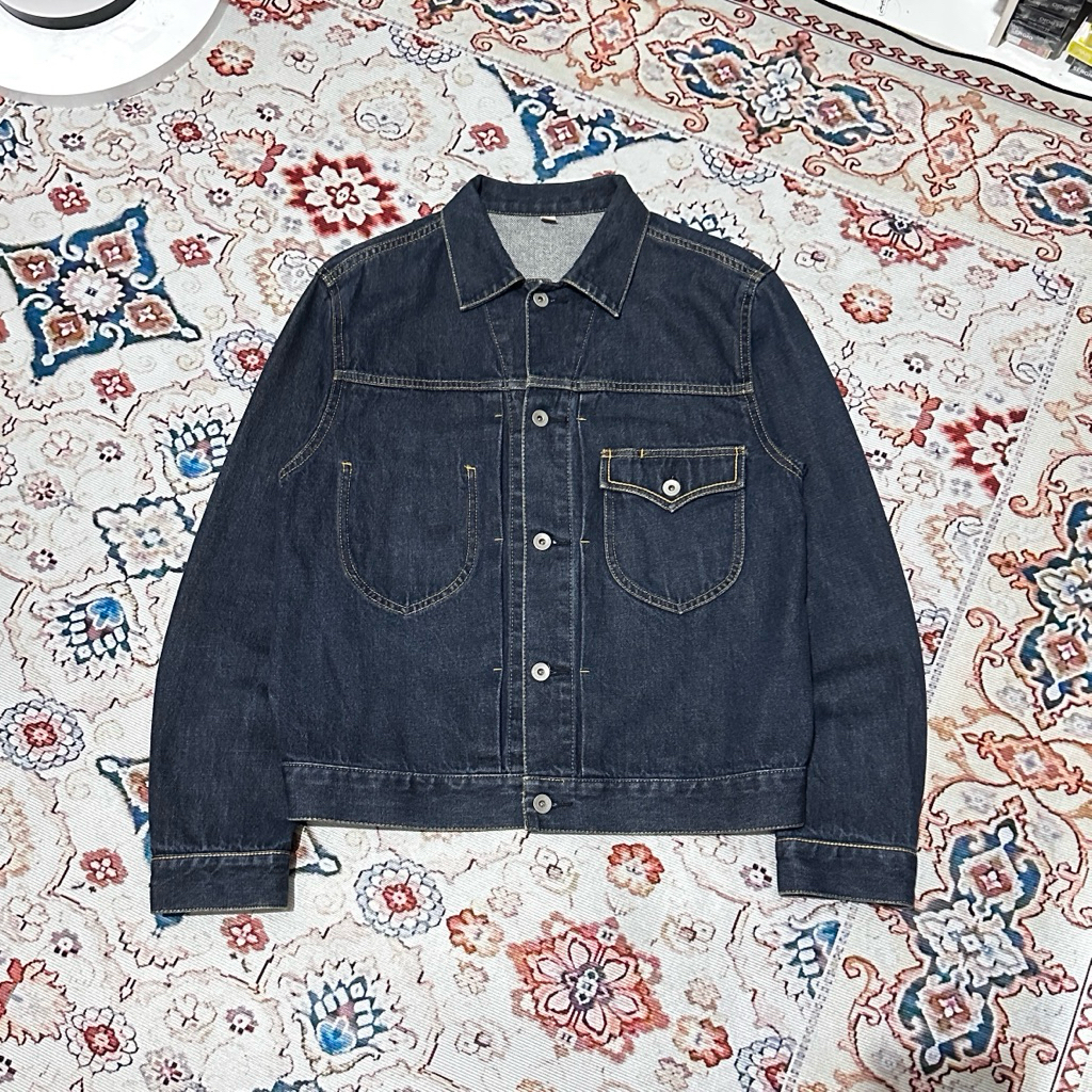 vtg denim jacket by uniklo