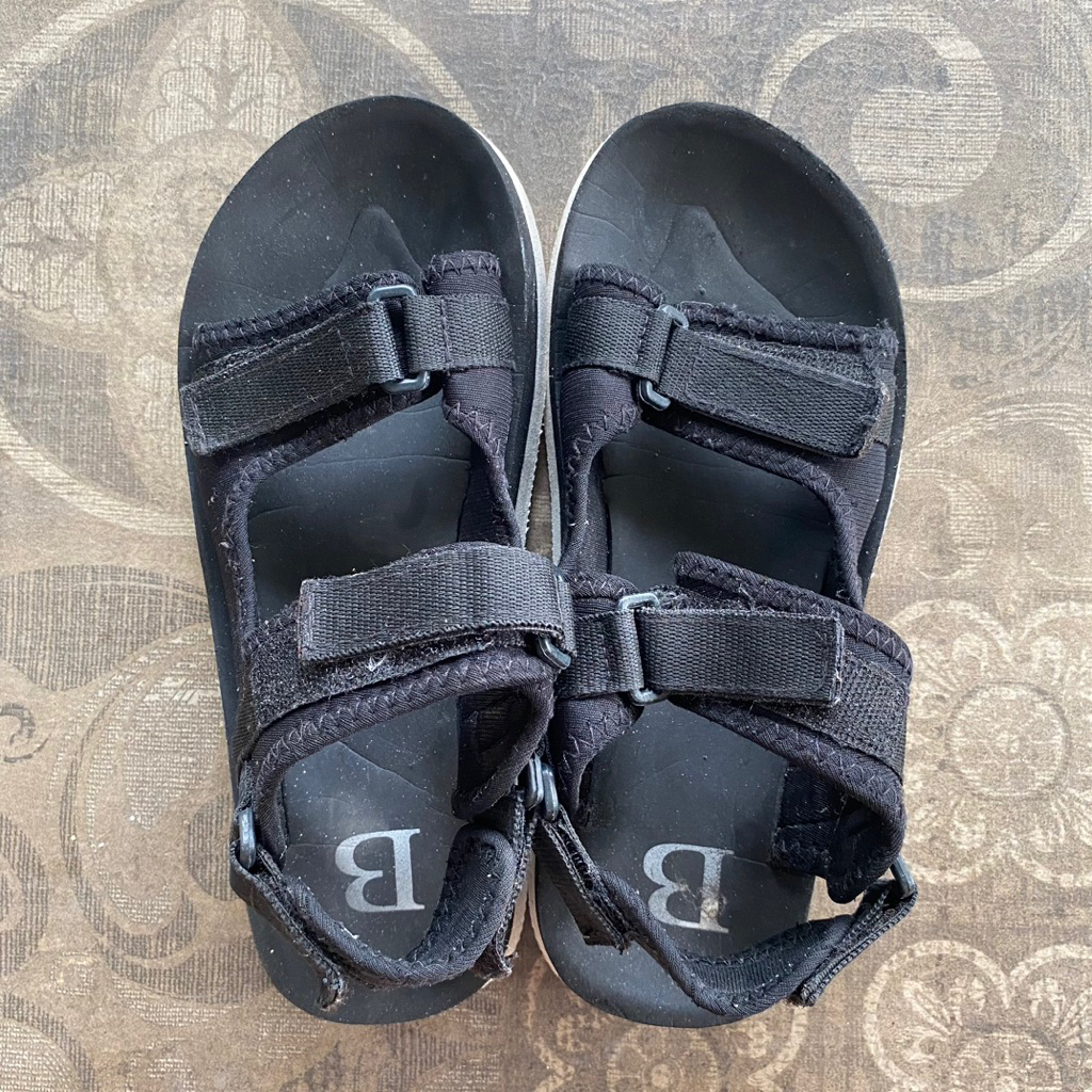 Berrybenka Sepatu Sandal Wanita Preloved Second Bekas