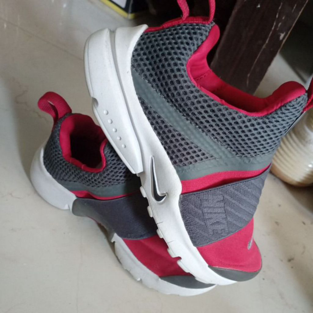 sepatu anak second