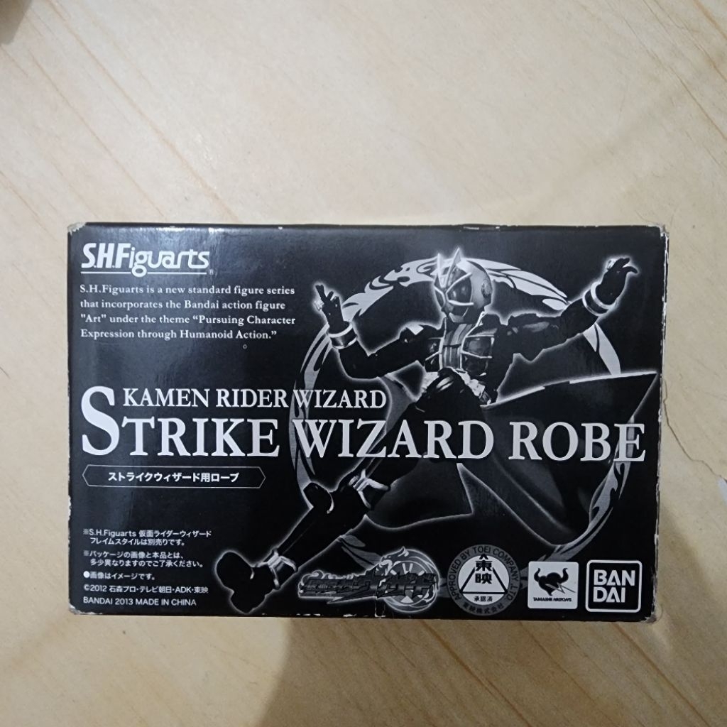 KAMEN RIDER WIZARD
STRIKE WIZARD ROBE