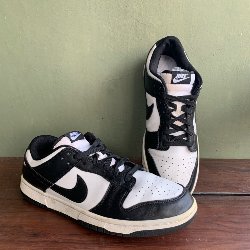 Sepatu Dunk Low Black White Second Size 44