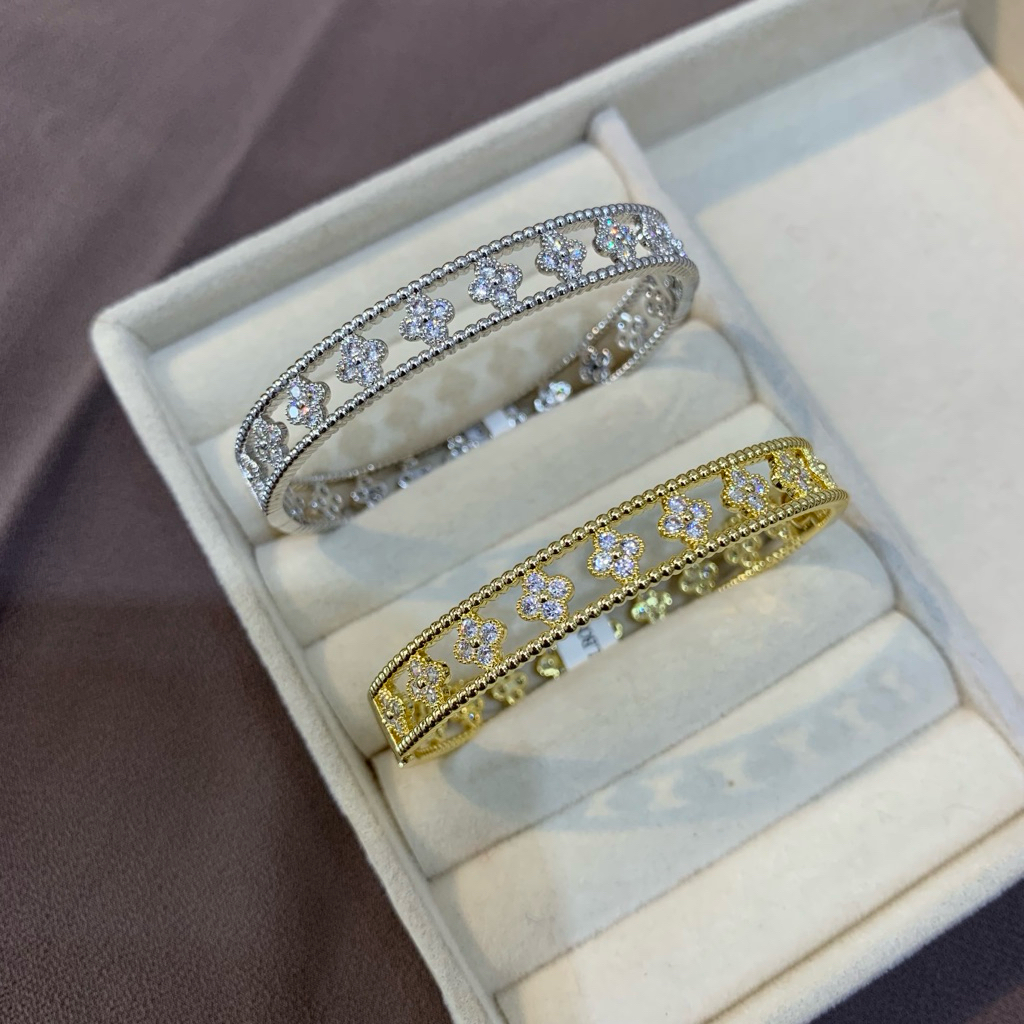 Gelang Bangle Bunga Clvr Kecil Perak Bakar