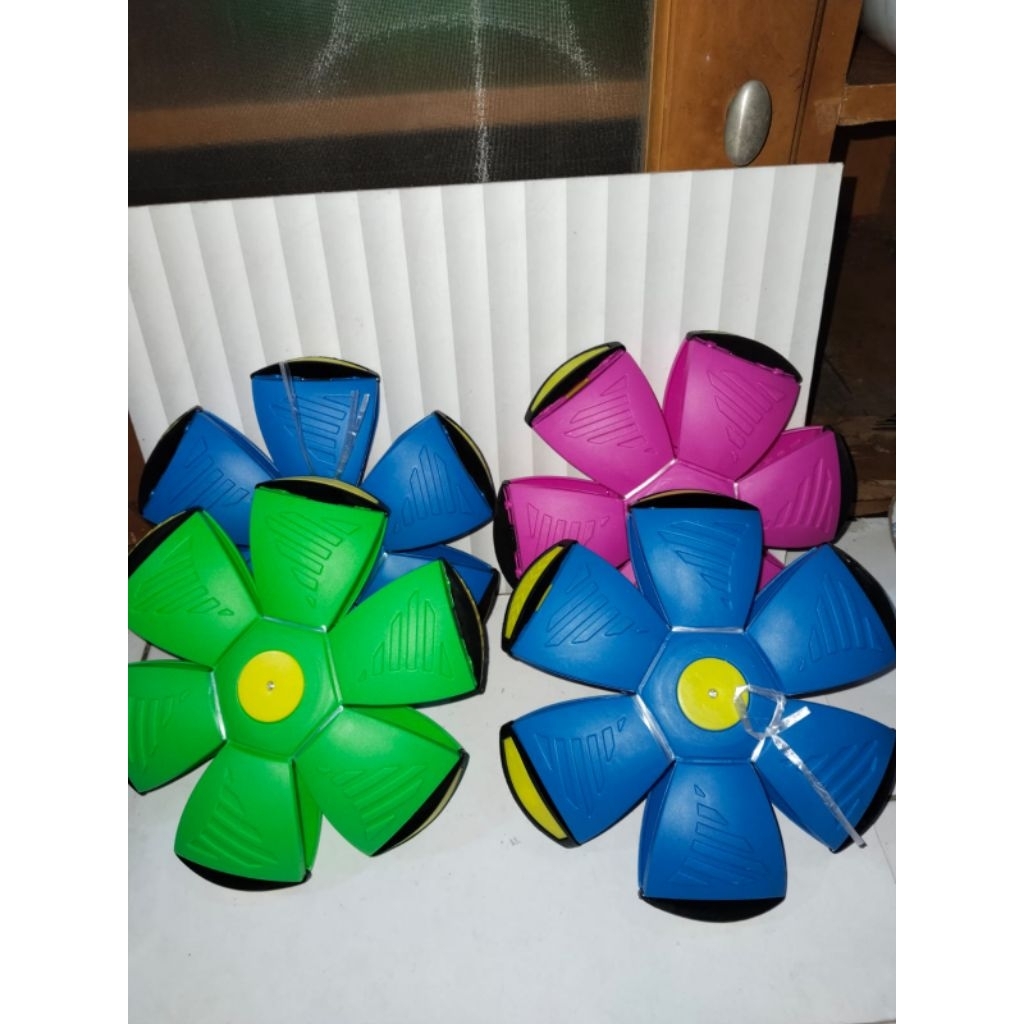 Mainan Bola UFO (Magic UFO Ball / Flat Ball).