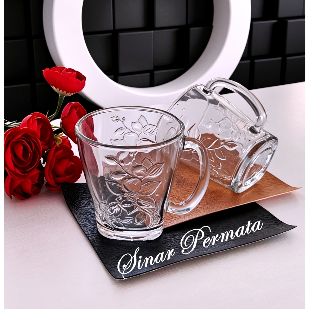 2 Pcs Gelas Kaca Motif Bunga Mume Jepang Gagang Pendek Bening