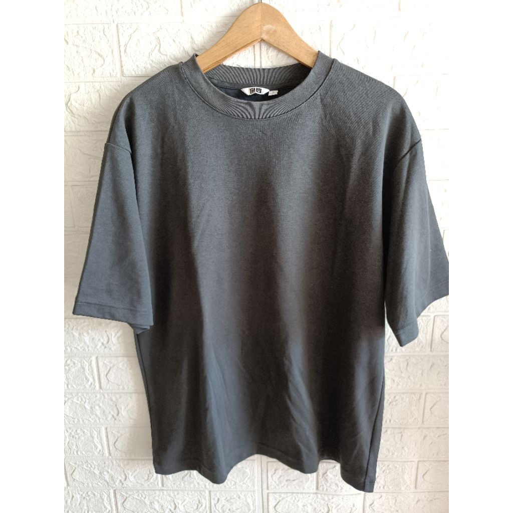 Kaos Pria UNIQLO
