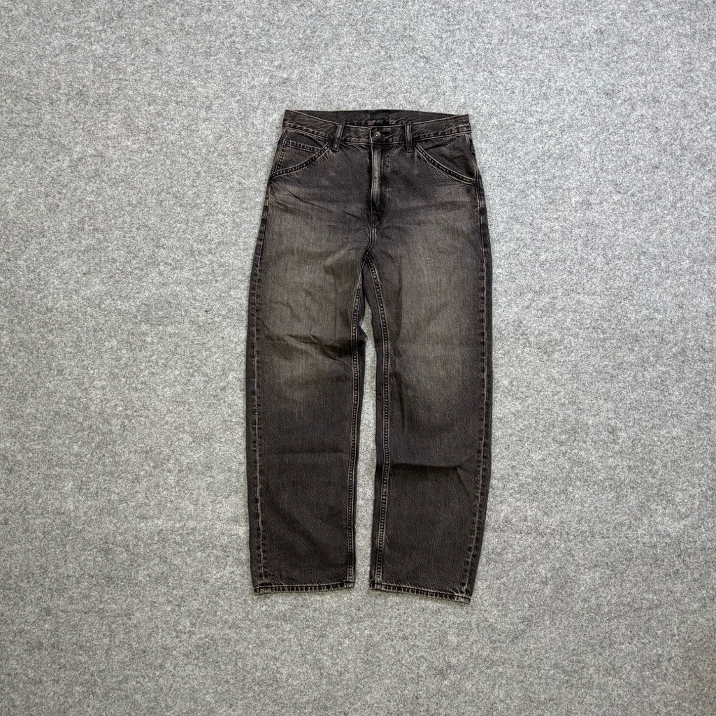 HIGH WIDE STRAIGHT FIT JEANS UNIQL*