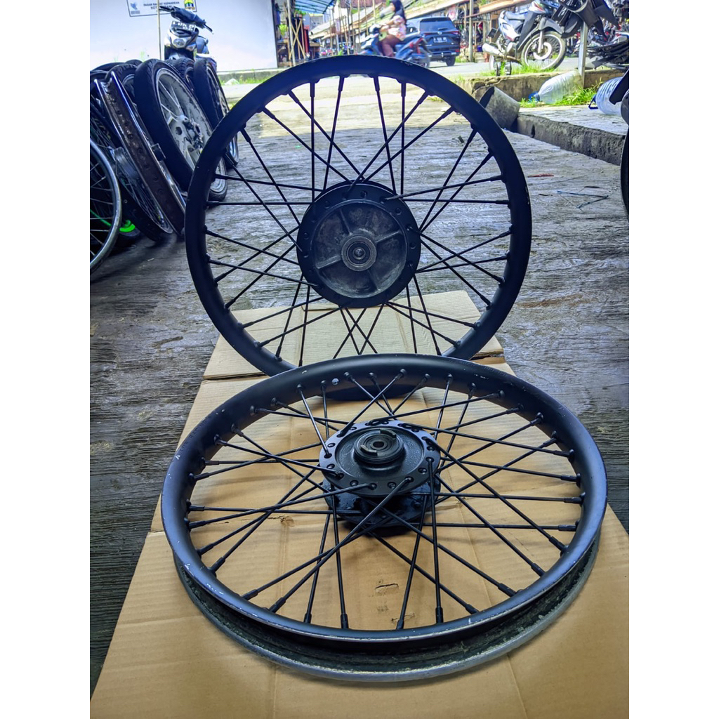 Velg/pelek variasi 1set motor Revo absolut/Revo fit/Supra fit/Supra x 125/full hitam dop ORI copotan