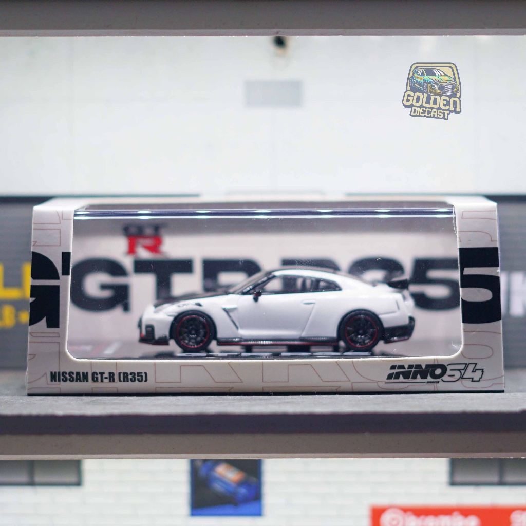 INNO64 NISSAN GT-R (R35) NISMO WHITE - UNSEALED (GOOD CONDITION)