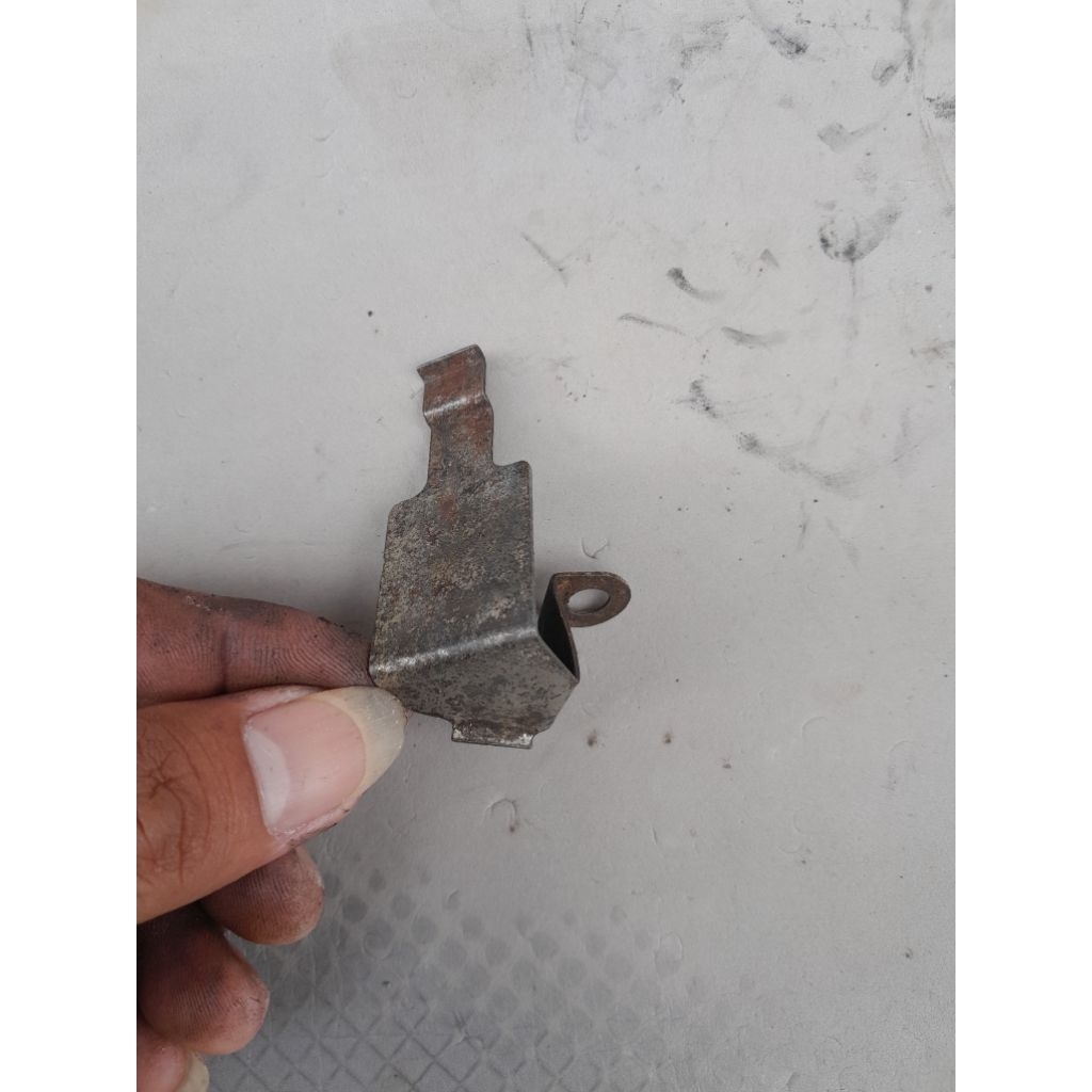 Breket plat kancingan kabel spull pulser yamaha alfa original