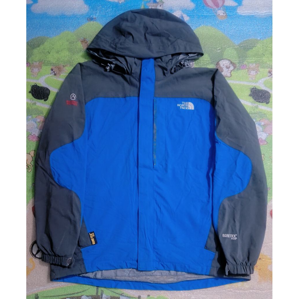 Jaket Outdoor Gorpcore The North Face Summit Series Goretex XCR Two Tone Color Blue and Black