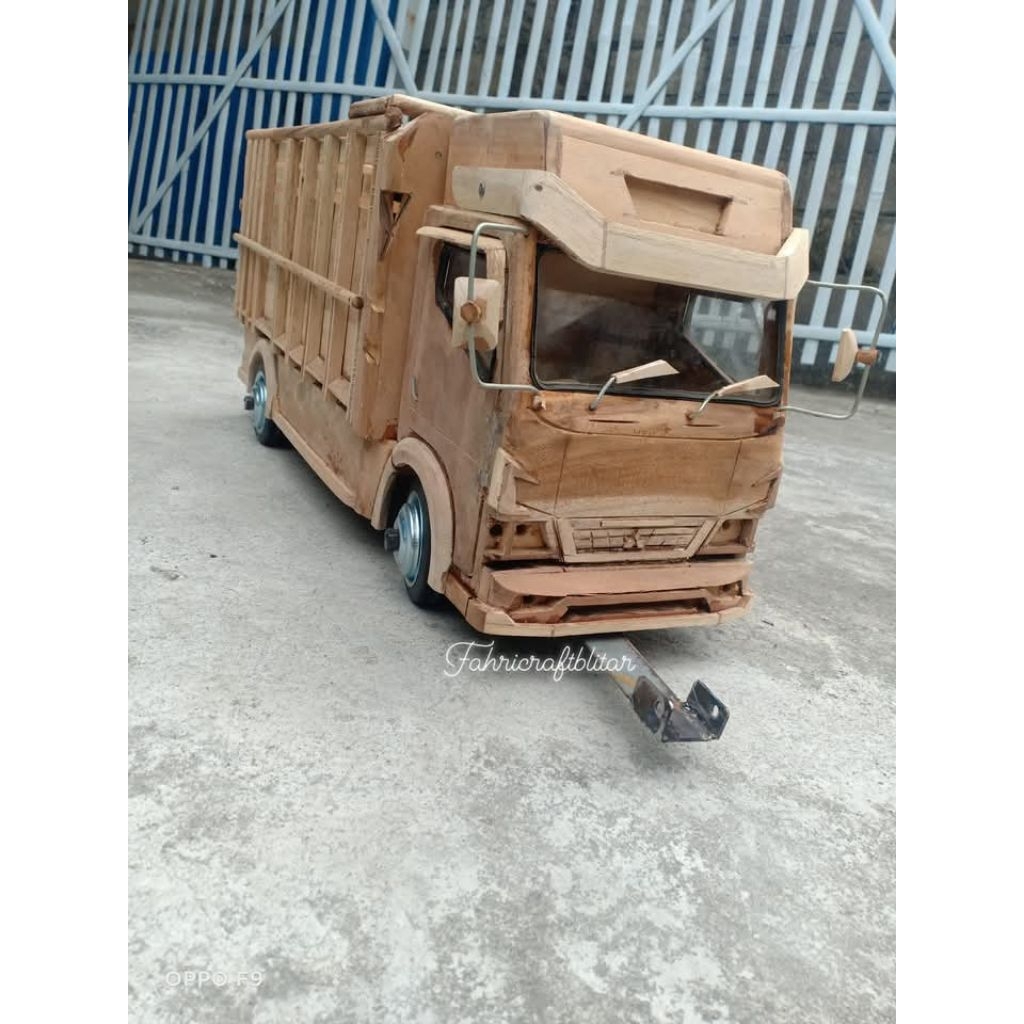 miniatur truk kayu jati