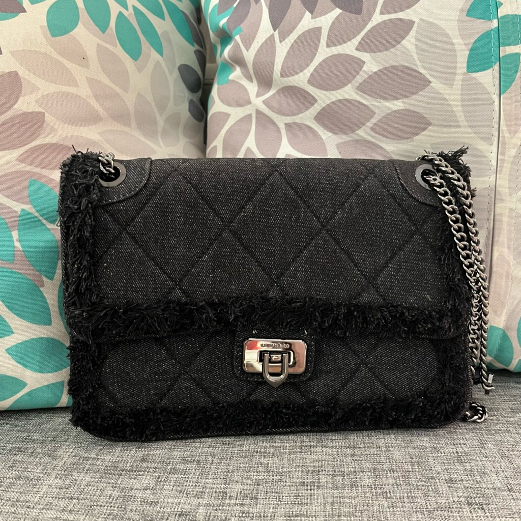 Urban & Co Bimberi Bag Black Silver Chain