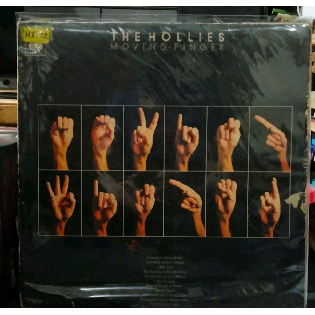 VINYL PIRINGAN HITAM 12 THE HOLLIES