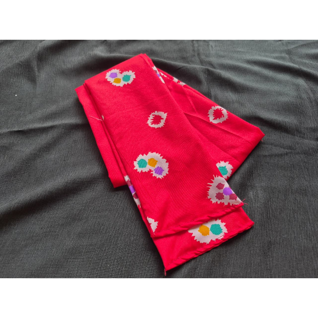 Selendang jumputan anak warna merah, selendang tari