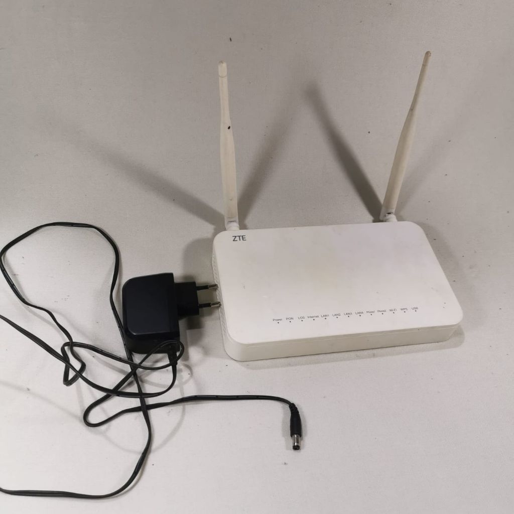 Modem Router ZTE F609 v5.3 Port Biru