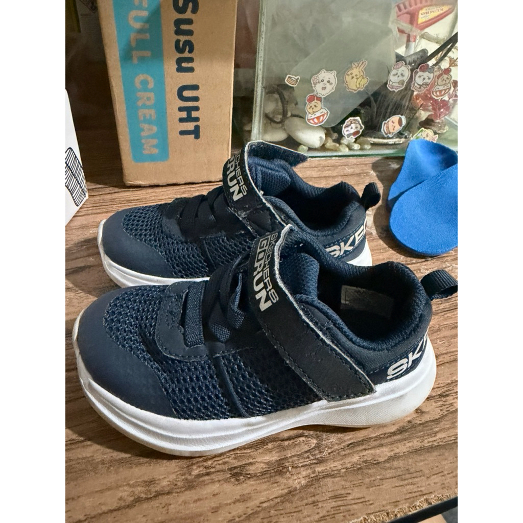 (PRELOVED) Sepatu Skecher anak