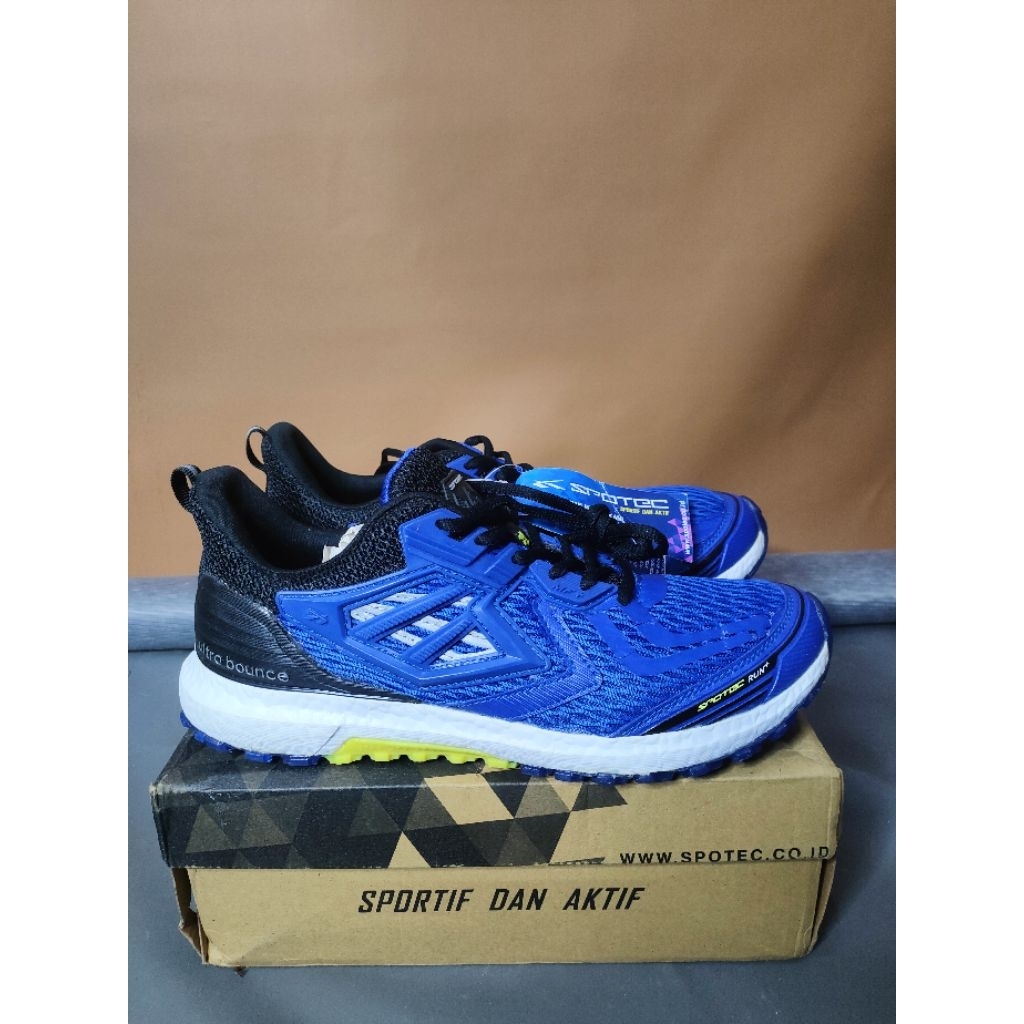 Sepatu Running Spotec