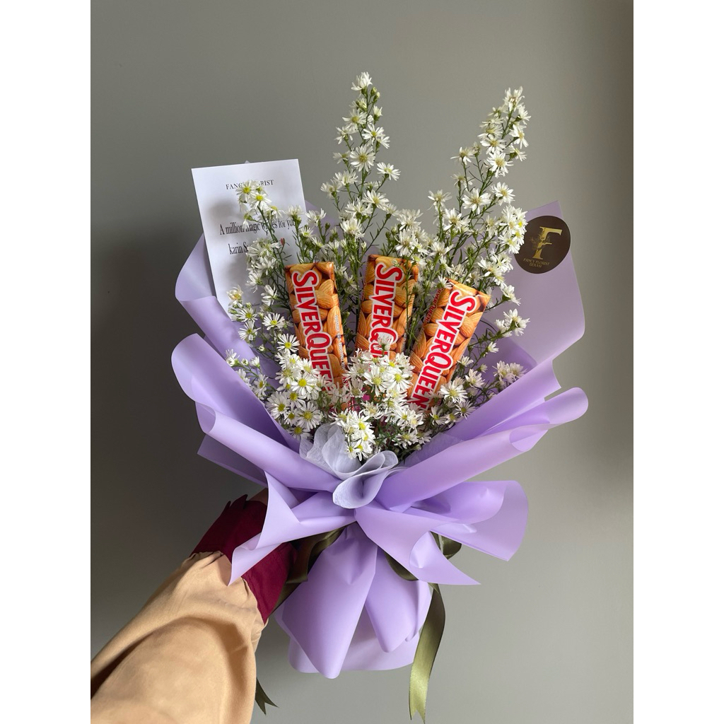 Buket bunga dan coklat - Pearly buket