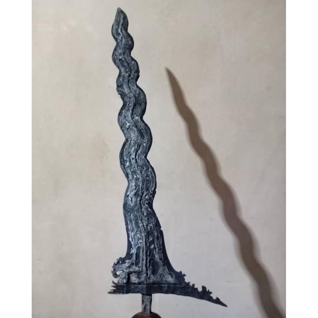 keris singosari & sajen