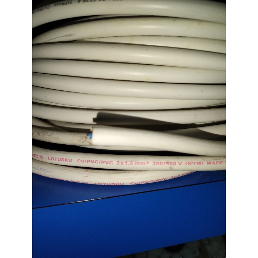 Kabel NYM 3x1.5mm LOTUSku Meteran