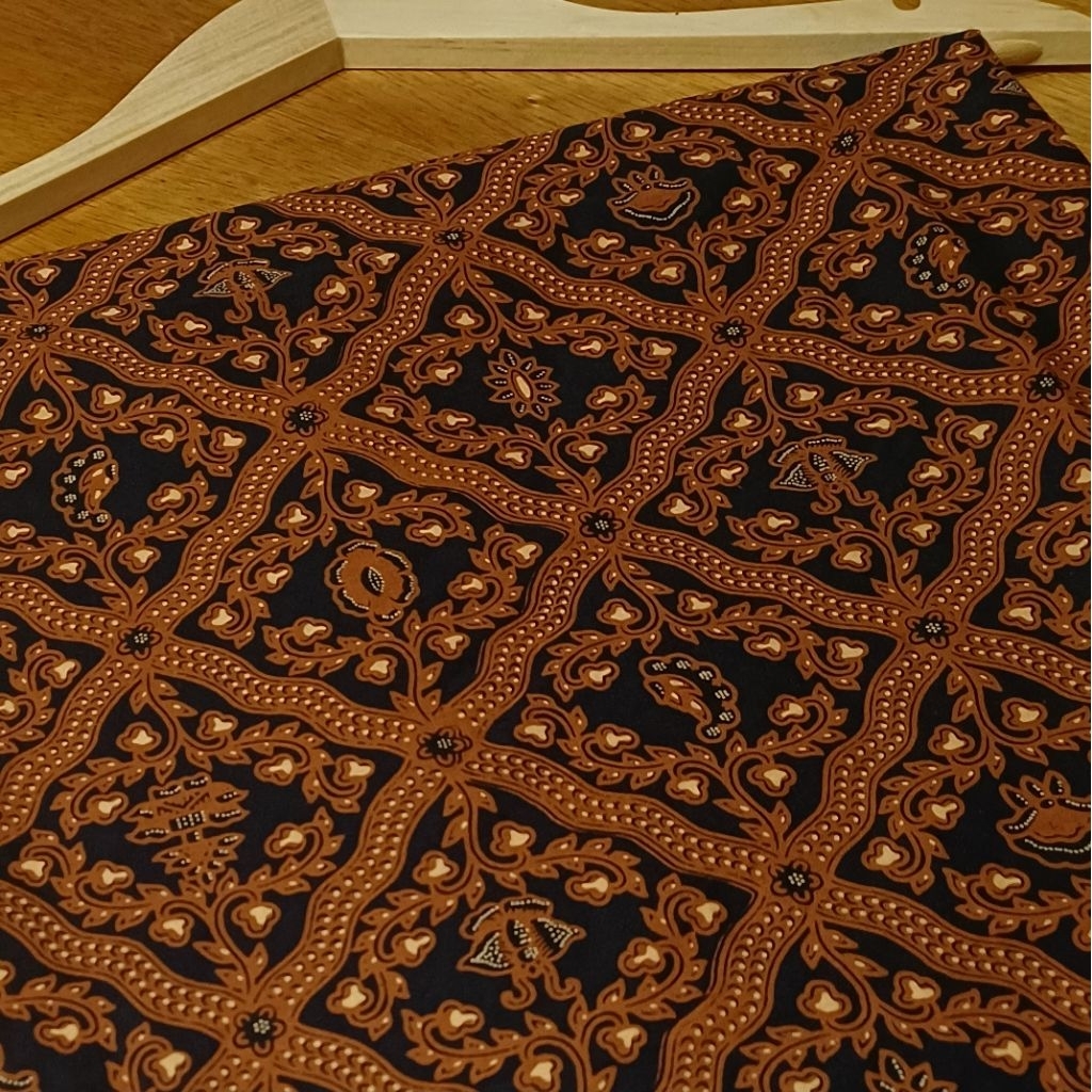kain jarik batik solo motif sido luhur sogan