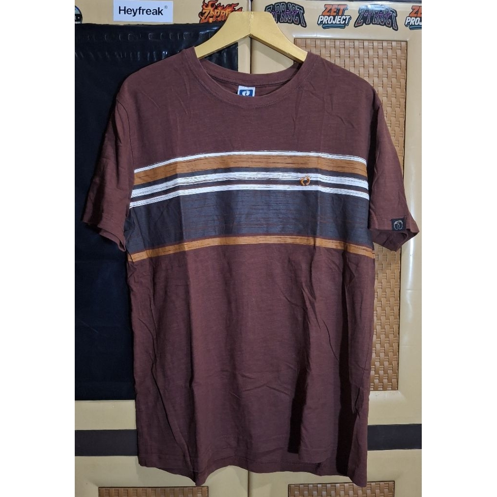 Tshirt / Kaos Hang Ten - Bekas Second