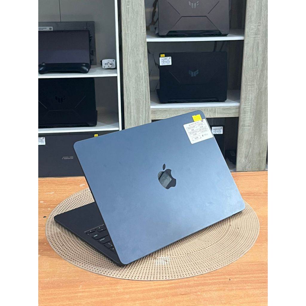 LAPTOP MACBOOK AIR 2022 CHIP M2 RAM 8GB SSD 256GB | BATTERY HEALT 100% | FULLSET | LIKE NEW