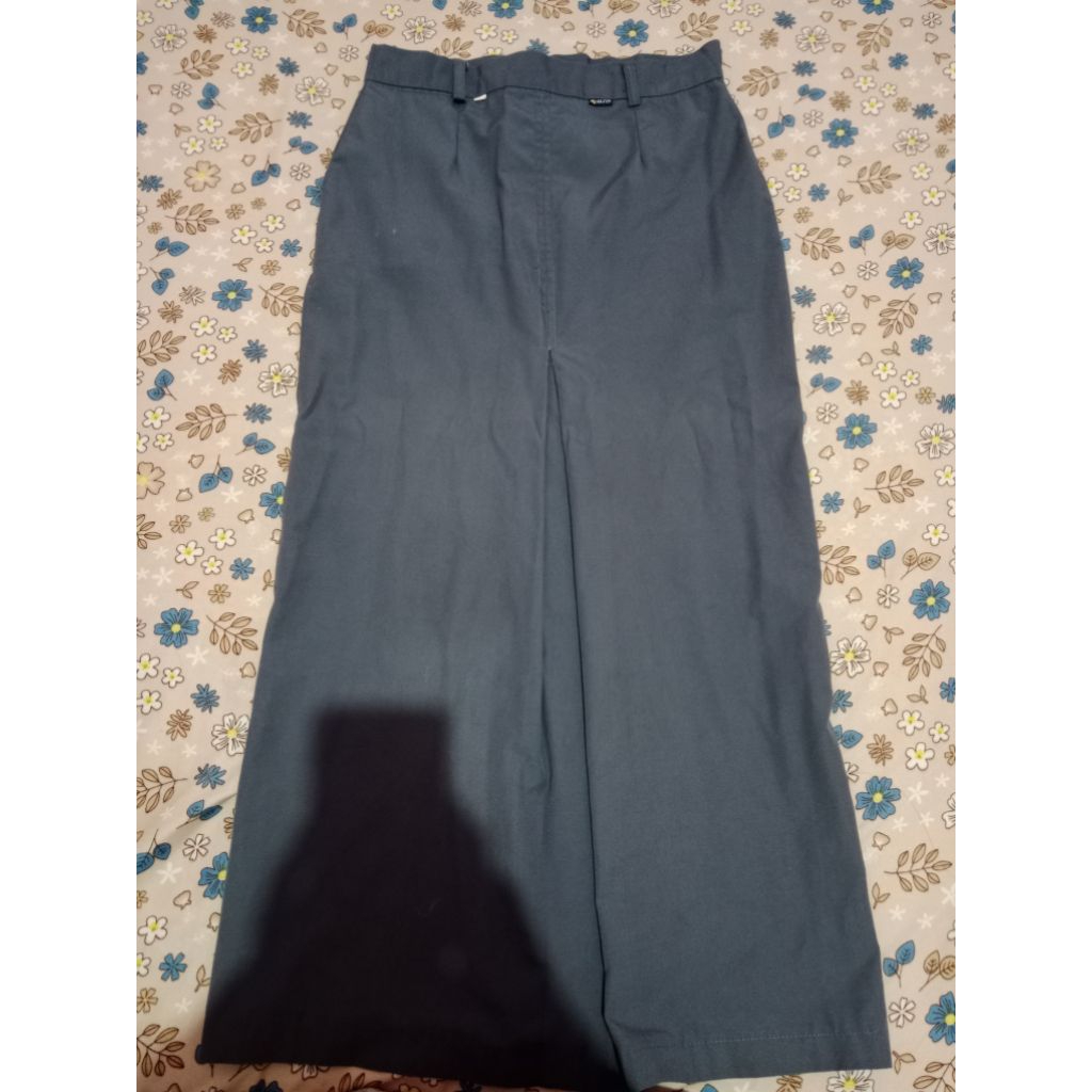 PRELOVED ROK SPAN BELAH TENGAH SMA SEKOLAH