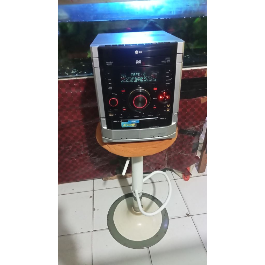 HIFI mini compo LG model MDT352 dijual tanpa remot dan speakernya
