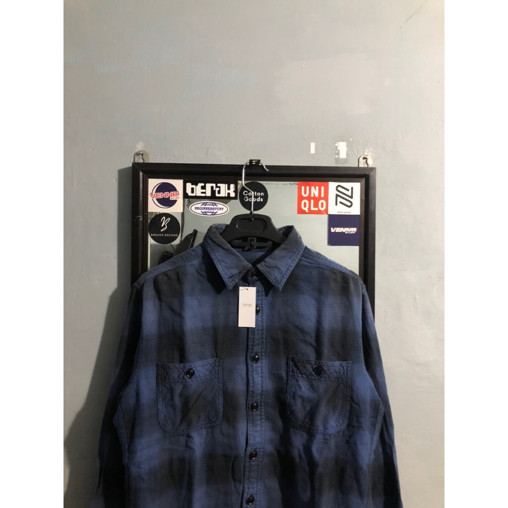 Kemeja Flannel UNIQLO Veterano