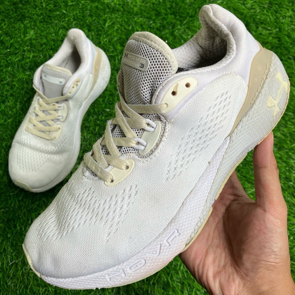 UA HOVR Machina White Bluetooth On running shoes size 37,5