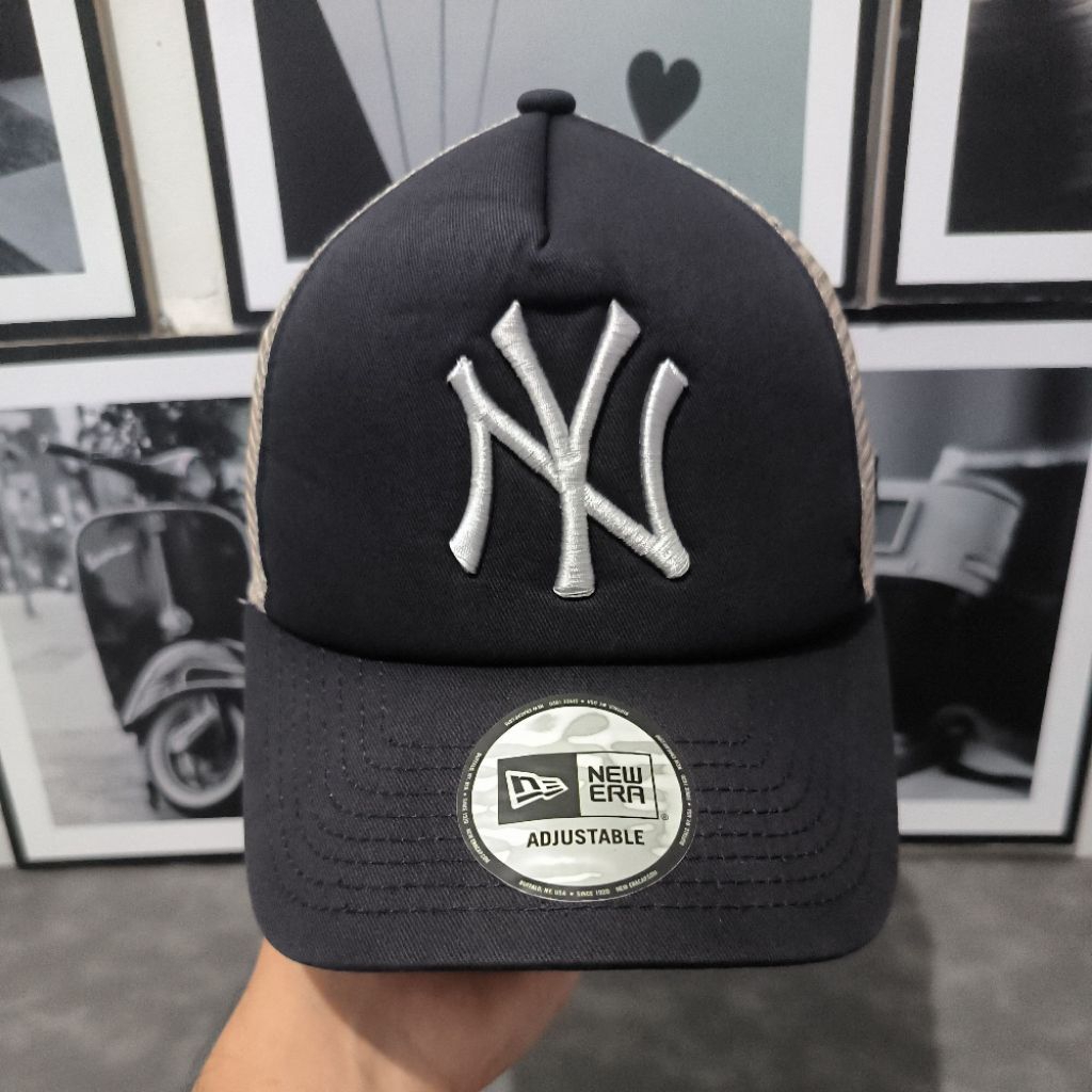 Topi New Era NY Yankees Trucker Original