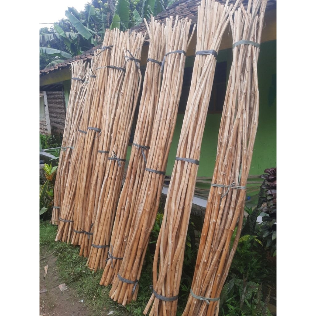 Dolken dekor kayu ranting jati uk, bulatan 2,3cm panjang 3mtr