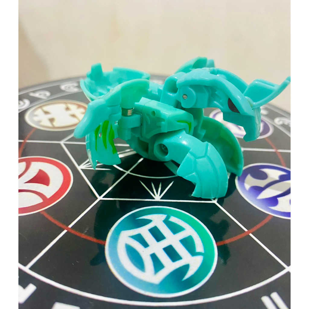 Bakugan Storm Skyress B2 (Bootleg)