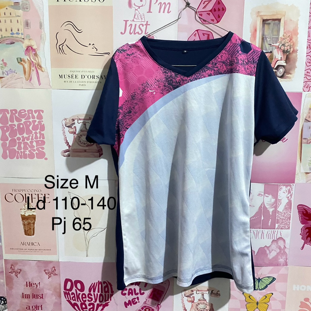 Preloved Jersey Setelan Olahraga Wanita + Celana Pendek