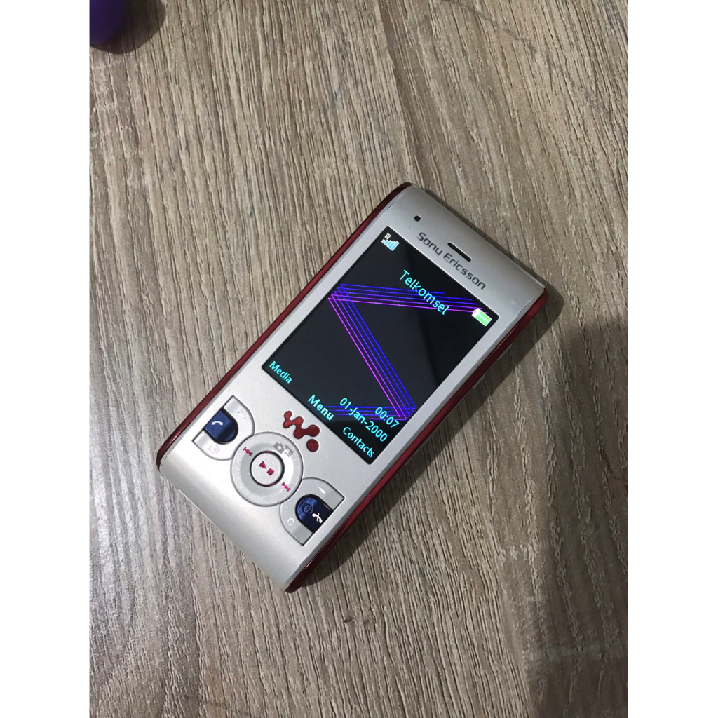 Sony ericsson W595. Walkman megabass mirip W850 W395 W995