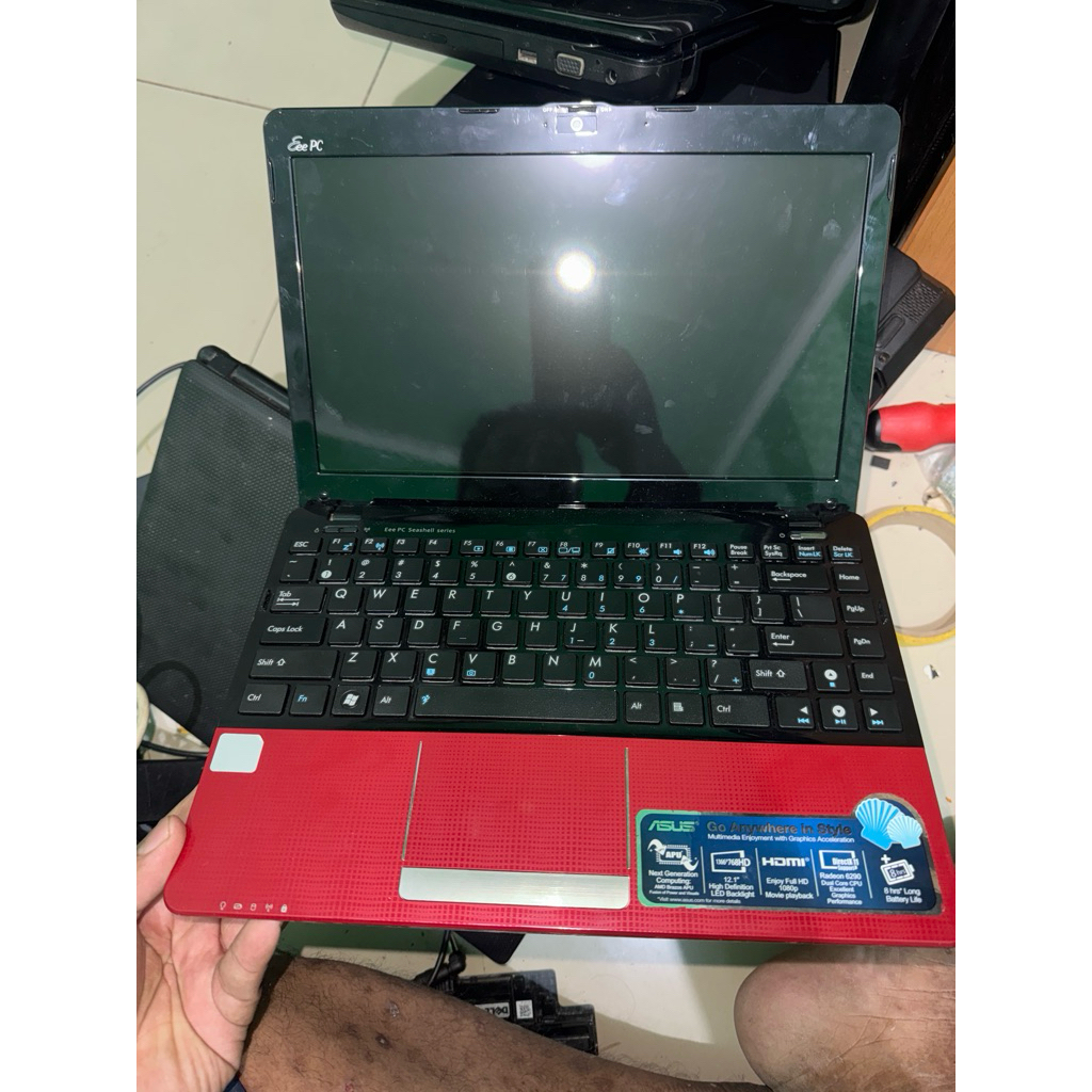 Asus Eee PC 1215B kondisi mati