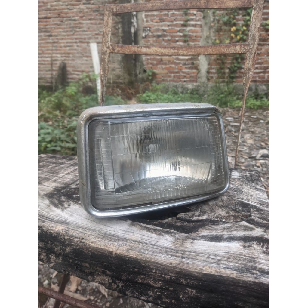 Headlamp/batok lampu depan gl 100 original copotan