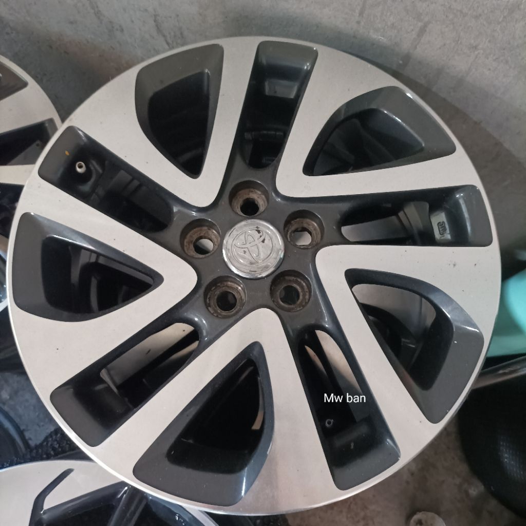 pelek original Sienta r16 satuan bijian