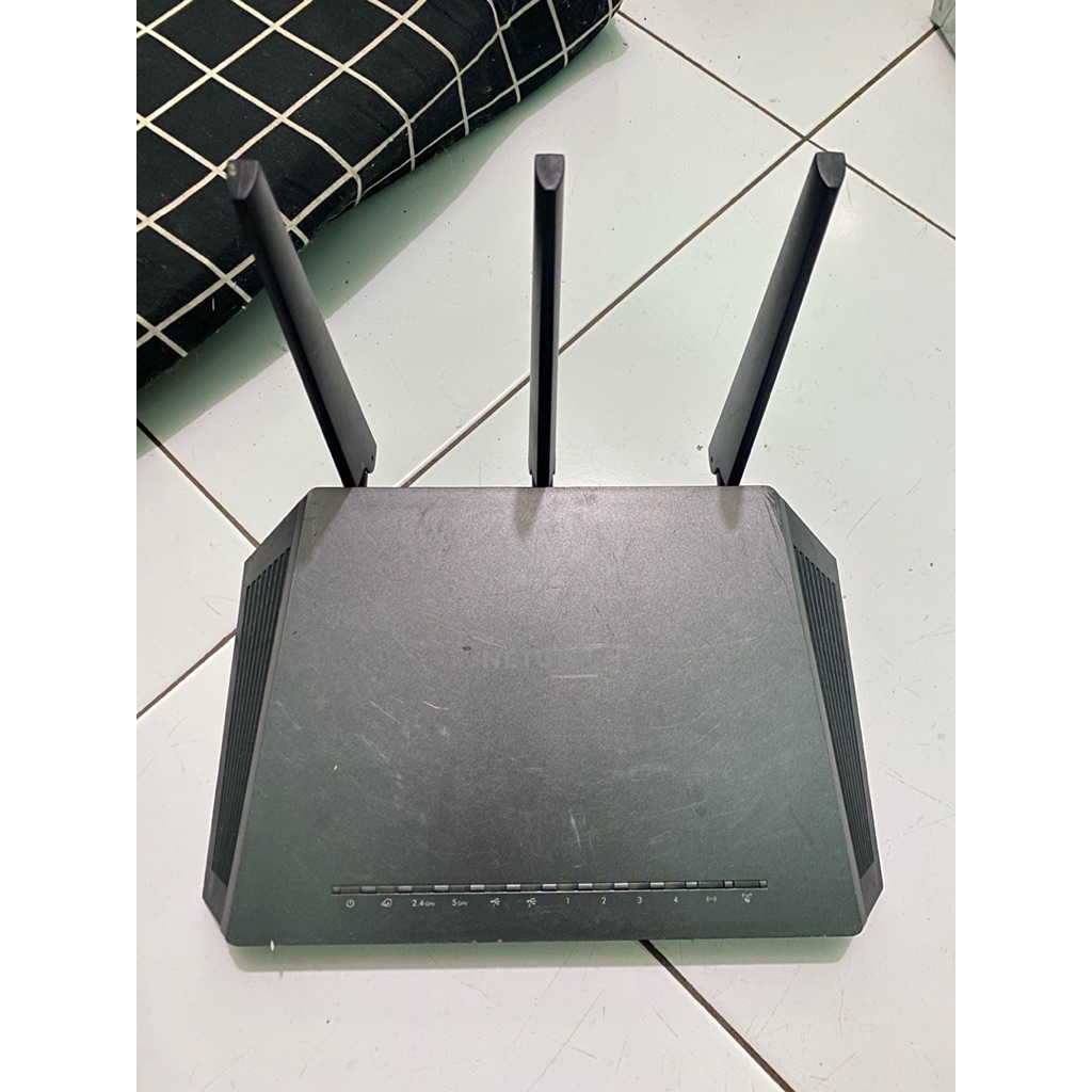 NETGEAR Nighthawk AC1900 R7000 Smart Wifi Router