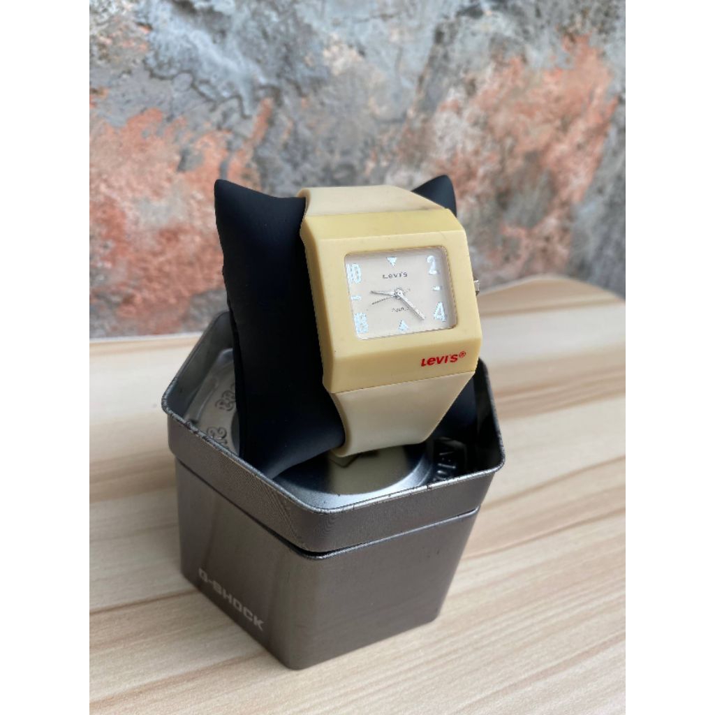 Jam Tangan LEVI'S Quartz Watch LTD1202 White
