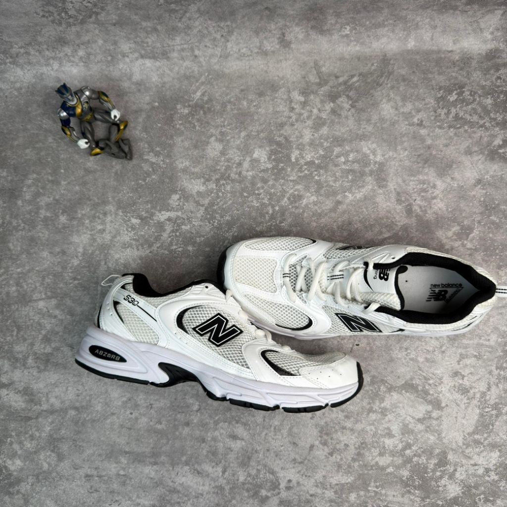 New Balance 530 Black White Details